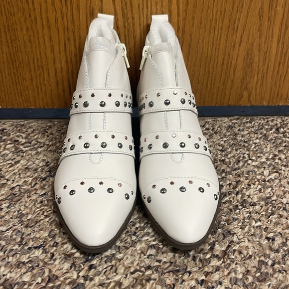 BRAND NEW - Picture 3 of 3